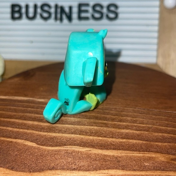 Animal Jam Figure Monkey Wildworks Jazwares
Minor wear from play - Picture 2 of 4